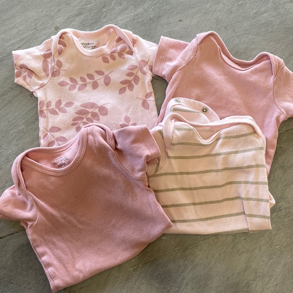 Gently used onesies. Bundle deal.